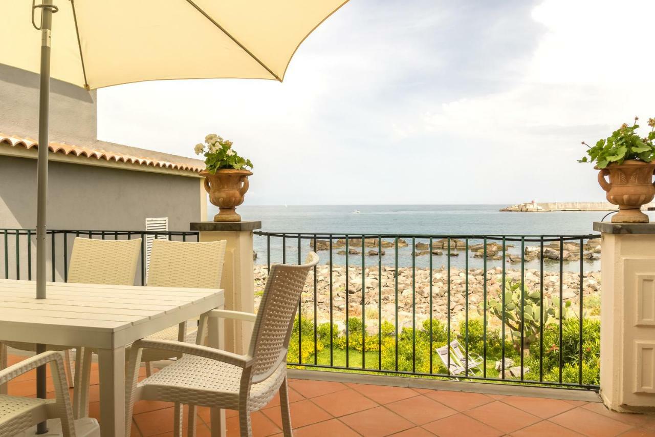 Les Suites - Apartments Riposto Kültér fotó